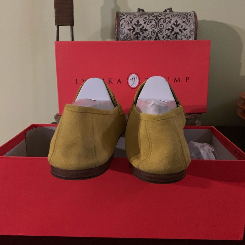 Ladies shoes